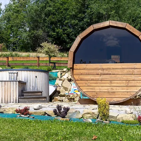 Sauna & Jacuzzi 샬레 Harkabuz